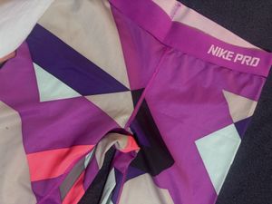 Nike Pro Geometric Print Leggings