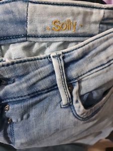 Light Wash Skinny Jeans
