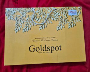 Goldspot Dinnerware Set - 6 Bowls & 1 Plate