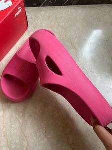 Puma Shibusa Glowing Pink Slides