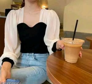 Chic Black &amp; White Puff Sleeve Top