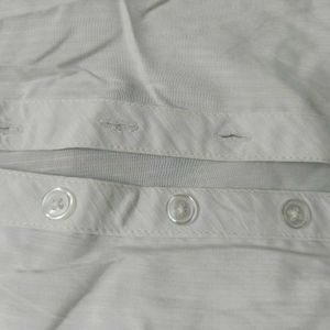 White fitted women shirt