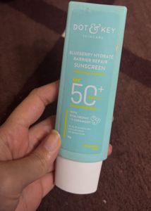 DOT & KEY Blueberry Hydrate Sunscreen SPF 50+