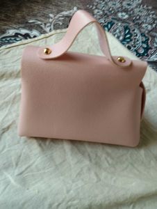 Small Cute Clutches for baby girl (1Pc)