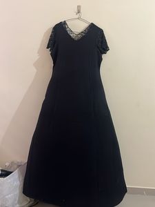 Elegant Black Lace Sleeve Maxi Dress