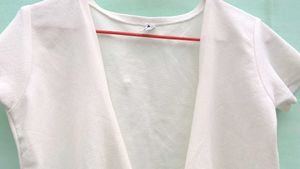 White Wrap Crop Top 🎀🪽