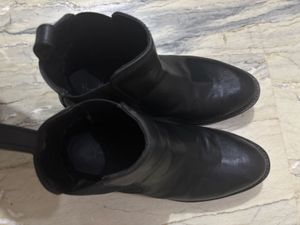 Classic Black Chelsea Boots