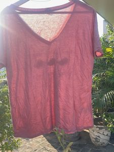 Pink V-Neck T-Shirt with Bird Graphic