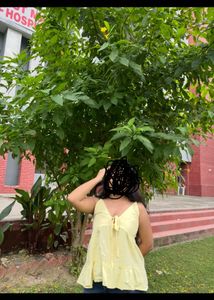 Flowy Yellow Sleeveless Top