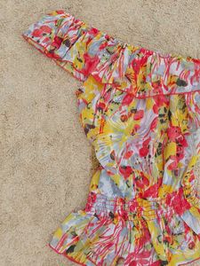 Flowy Floral One-Shoulder Top