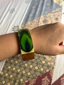 Import Quality - Peacock Eye Bangle