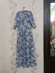 Vintage Floral Print gown with stylish belt
