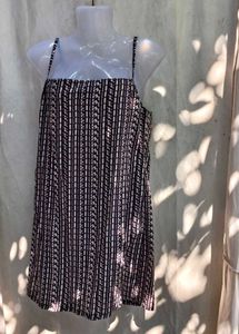371110. Chic Black &amp; White Print Mini Dress