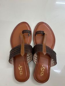 Stylish Women's Kolhapuri Sandals