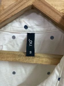 polka dot shirt