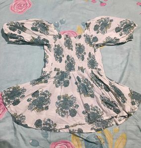 Floral Print Puff Sleeve Top