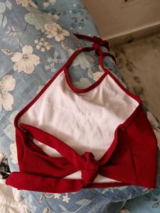 backless halterneck Top