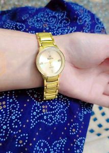 Elegant Gold Tone Watch