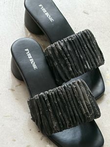 Chic Black Slides with Textured Straps
