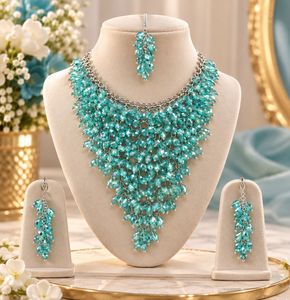 Stunning Teal Crystal Necklace & Earring Set