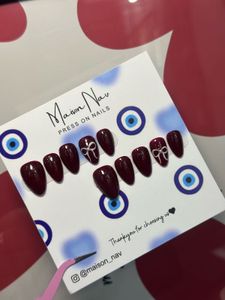 Maison Nav Press On Nails