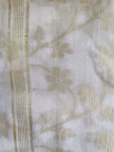Elegant White &amp; Gold Floral Dhaka Saree
