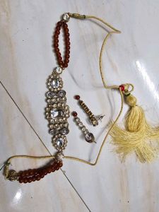 Designer Kundan &amp; Pearl necklace