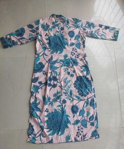 Ahalyaa Elegant Floral Kurta Set with Pants