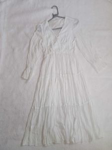 Elegant White Tiered v-neck Midi Dress with long s