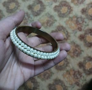 Elegant Pearl Bangle Bracelet