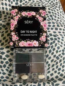 SERY eyeshadow palette