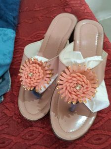 Stylish Peach Flower Sandals