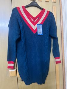 Navy Blue and Red Solid Pullover sweater