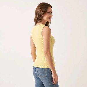 Sleeveless Linen top