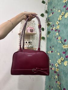Chic Burgundy Handbag