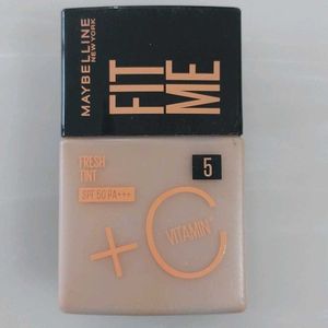 Maybelline Fit Me Foundation-05