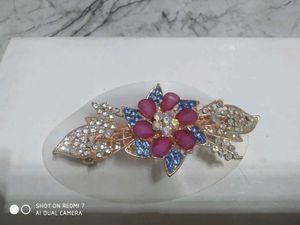 Sparkling Floral Hair Clip