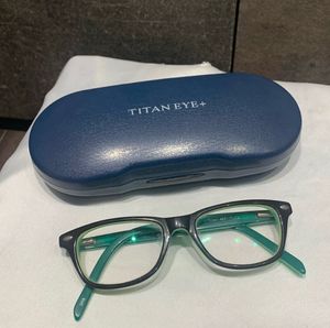 Titan Eye+ Eyeglasses with Case