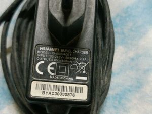 HUAWEI feature phone with charger