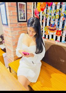 Elegant White Puff Sleeve Mini Dress