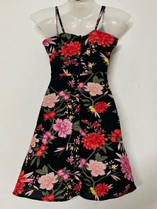 Pintresty Floral Print Mini Dress