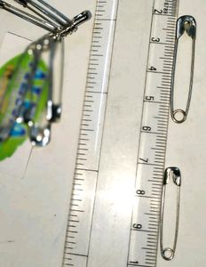 Pins unique combo/Stylish/fancy/three bunch