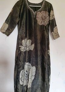 Elegant Floral pakistani Kurta Set with Dupatta