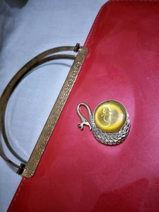 Women's Wallets With Handle And Nice Peacock Design