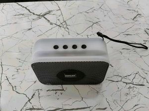 Bluetooth Speaker with mobile Stand