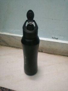 Stylish Black Water Bottle