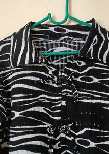 Stylish Zebra Print Button-Up Shirt