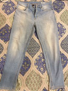 Light Wash Carrot Fit Jeans