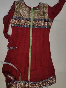 Elegant Maroon Kurta with Gold Embellishments