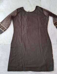 Women Three Quarter Brown Kurti, L